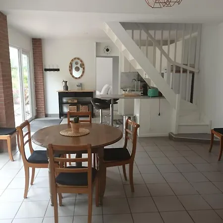 La Maison Au Bord De L'eau Holiday home Liancourt-Saint-Pierre