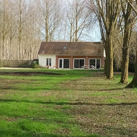 La Maison Au Bord De L'eau *