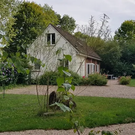 La Maison Au Bord De L'eau Holiday home Liancourt-Saint-Pierre
